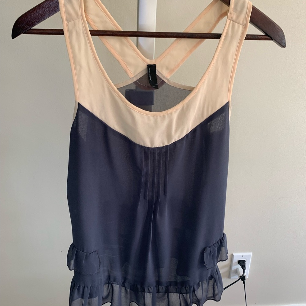 Sleeveless blouse